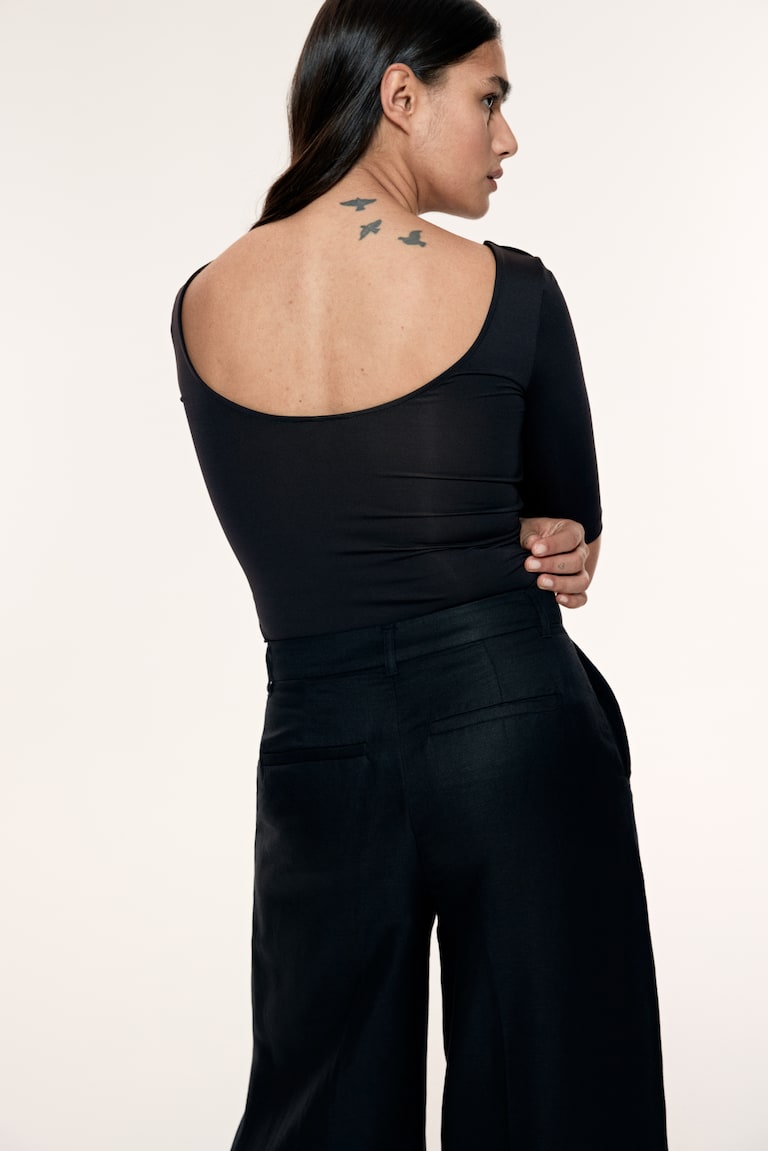 H&M Shirt mit Ballerina-Ausschnitt Black Friday Preise