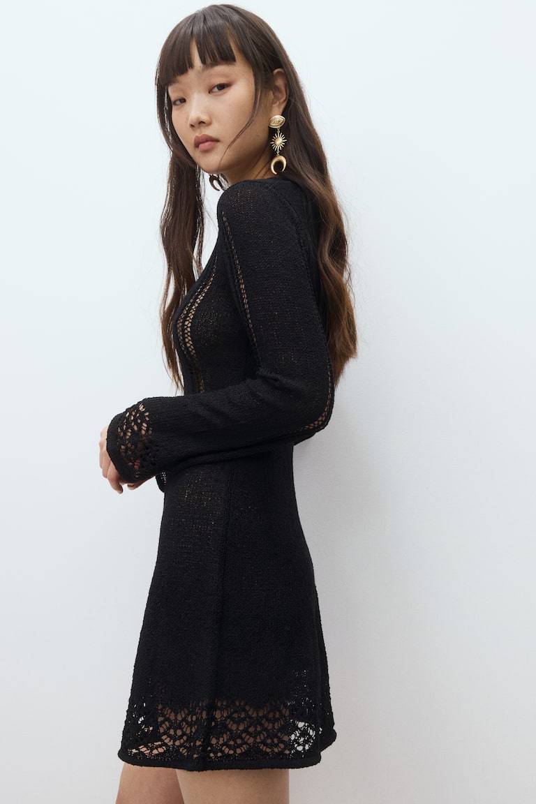 H&M Minikleid in Ajourstrick 50% Rabatt mit kostenlosem Versand