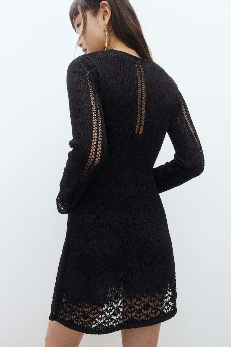 H&M Minikleid in Ajourstrick 50% Rabatt mit kostenlosem Versand