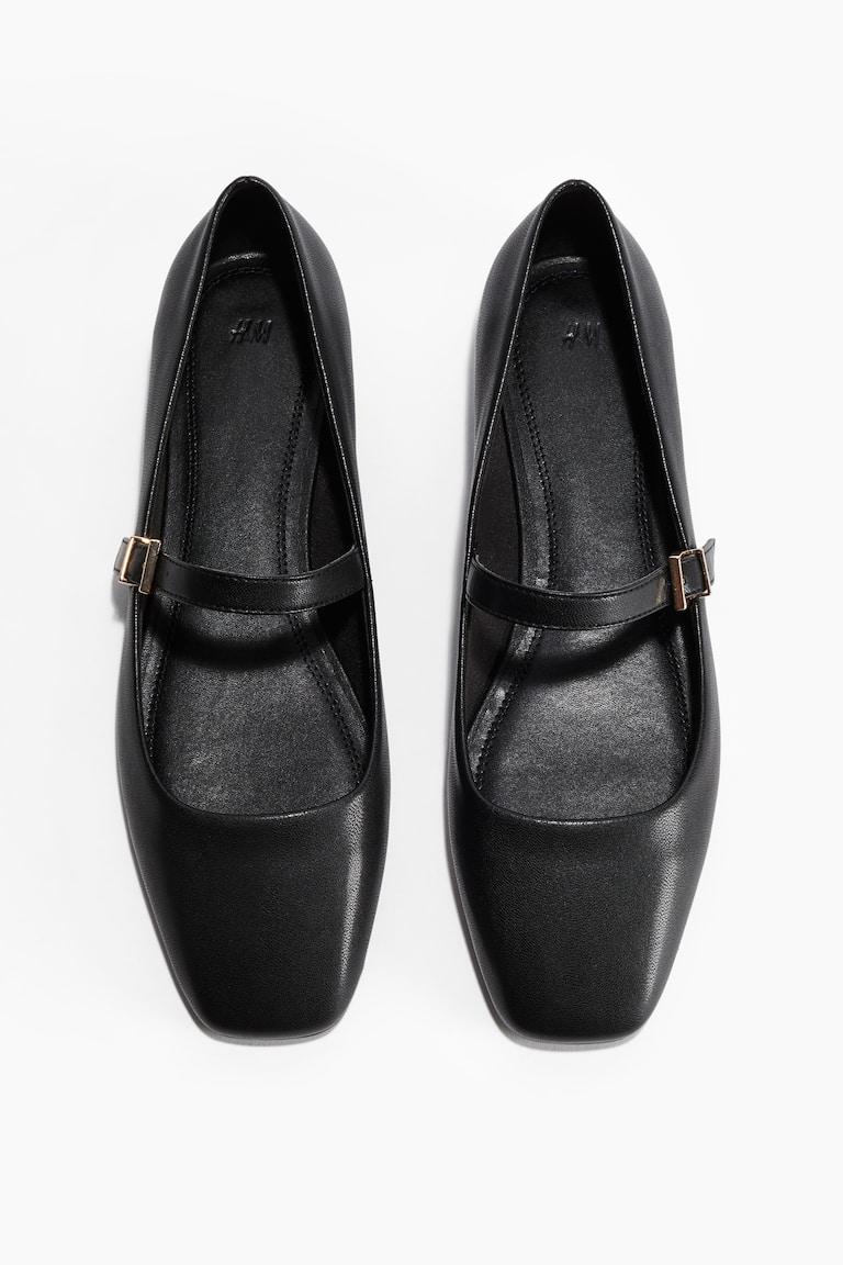 H&M Mary-Janes Großer Ausverkauf