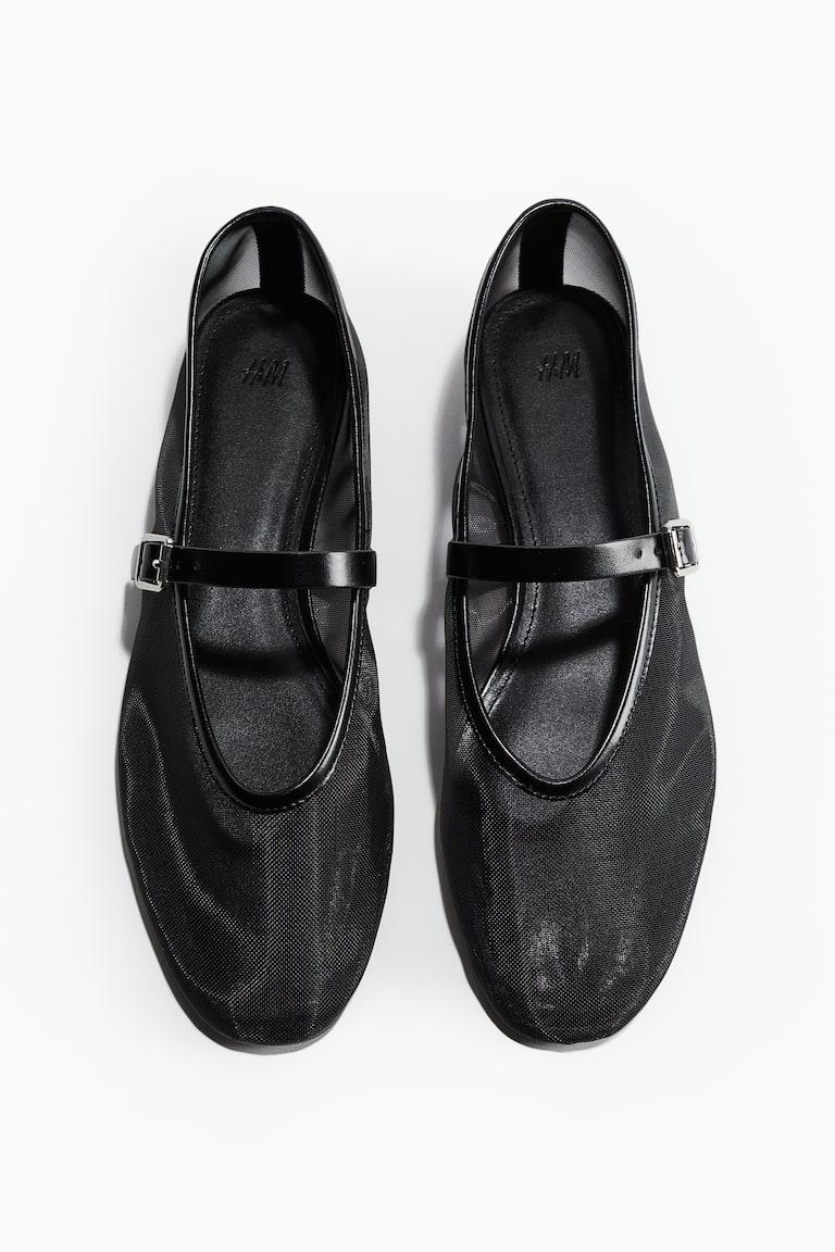 H&M Ballerinas im Mary-Jane-Stil aus Mesh Lagerräumung