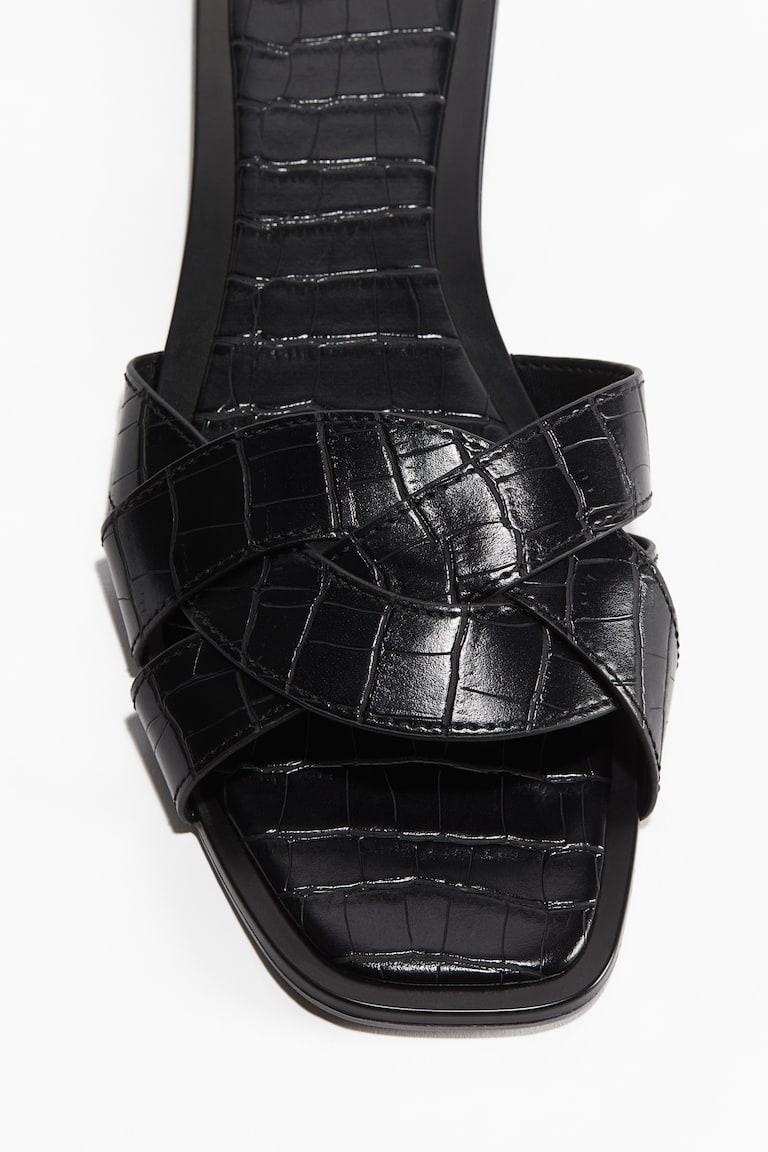 H&M Sandalen mit Flechtriemen Neuheiten