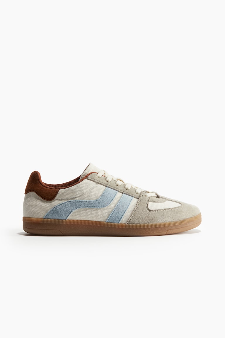 H&M Sneaker Sonderangebot der Fabrik