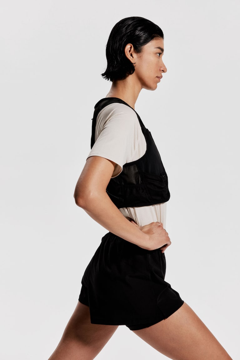 H&M Doppellagige Laufshorts mit DryMove™ Wochenangebot