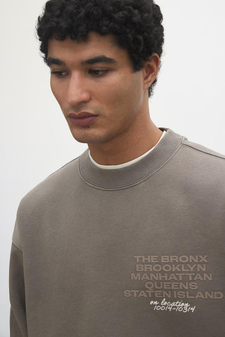 H&M Bedrucktes Sweatshirt in Loose Fit Muttertagsangebot