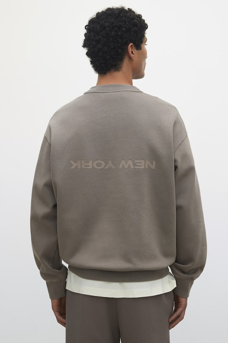 H&M Bedrucktes Sweatshirt in Loose Fit Vatertagsangebot