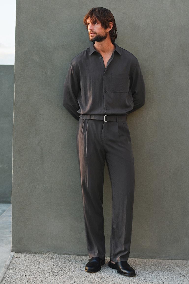 H&M Twillhose mit Gürtel in Regular Fit Saisonale Angebote