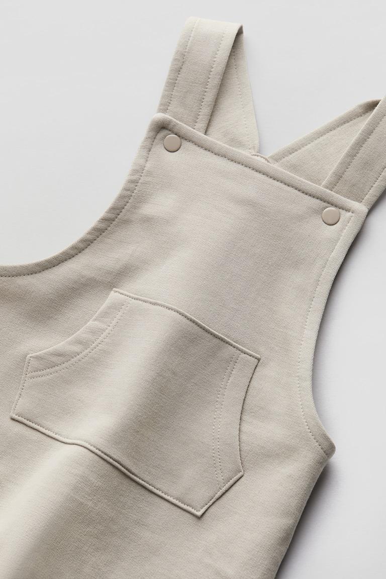 H&M Latzshorts aus Sweatstoff Wochenangebot