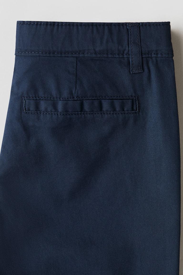 H&M Chino aus Twill Nur noch ein Tag übrig