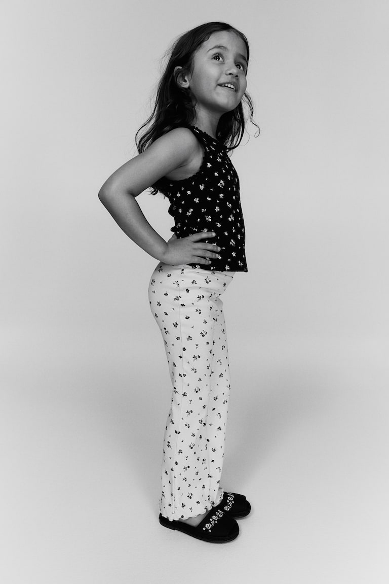 H&M Ausgestellte Leggings Auslauf