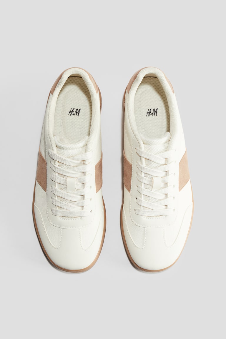 H&M Sneaker Clearance-Verkauf