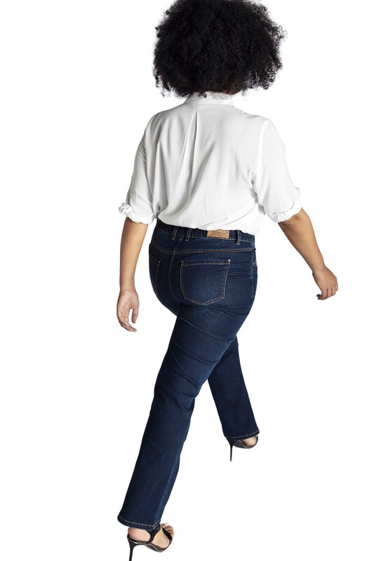 Ulla Popken Ulla Popken Bootcut Jeans in Dunkelblau Zeitlich begrenztes Angebot