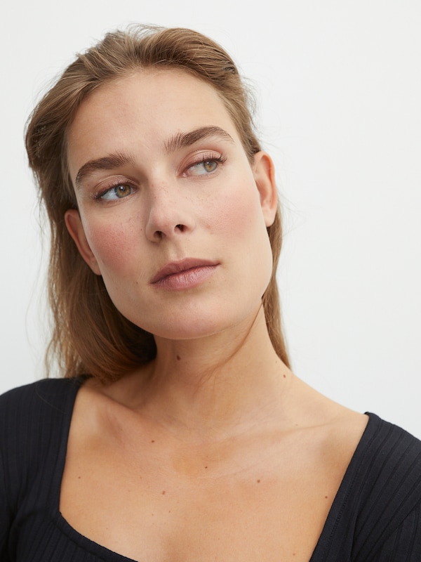 EDITED EDITED Shirt 'Valeria' in Schwarz Valentinstagsangebot