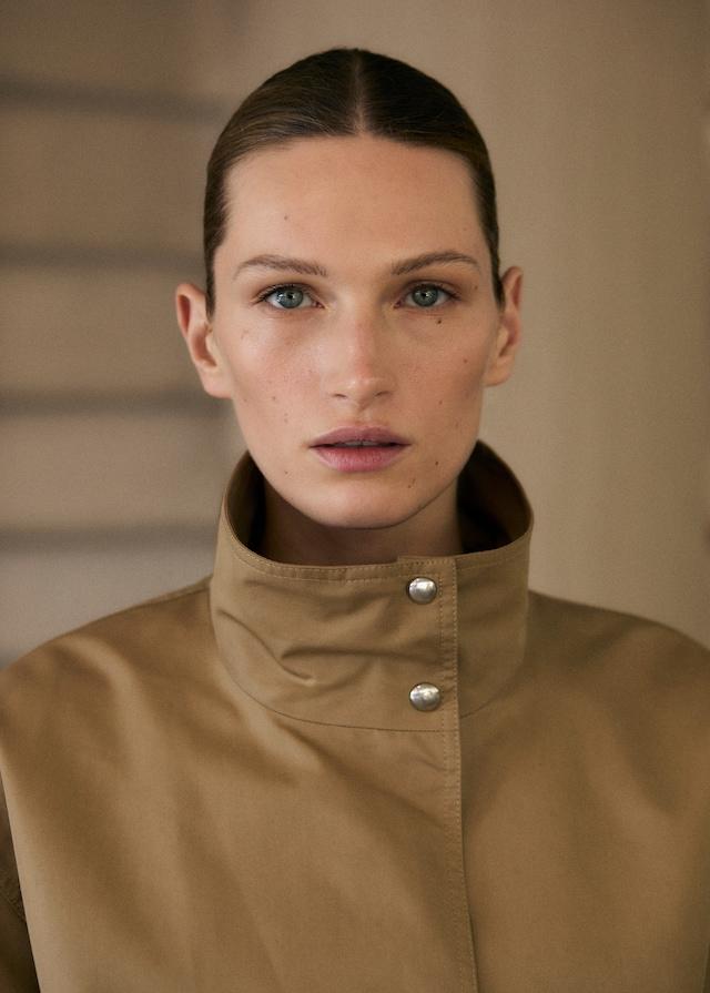 Mango Baumwoll-Parka mit gerafftem Saum im Angebot