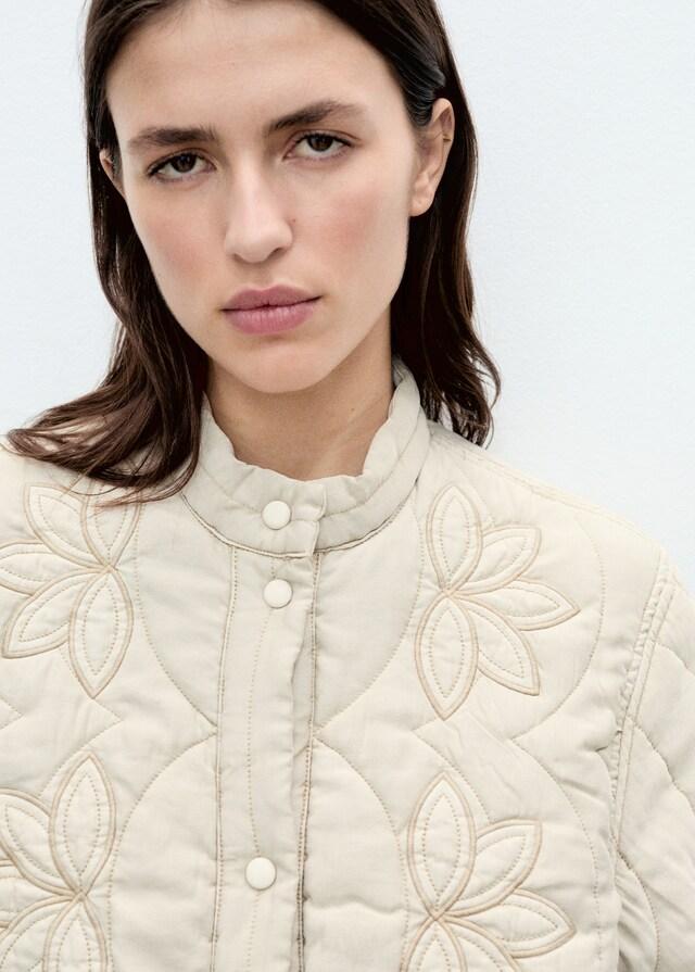 Mango Steppjacke mit Blumenstickerei Schlussverkauf