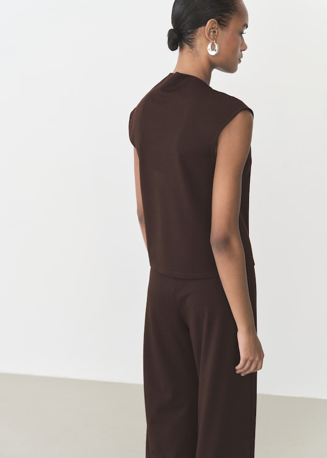 Mango T-Shirt mit asymmetrischem Ausschnitt und Raffdetails Bis zu 55% Rabatt