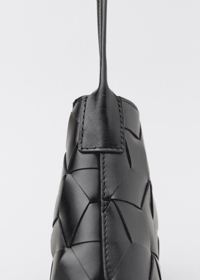 Mango Schultertasche aus Leder in Flecht-Optik Osterangebot