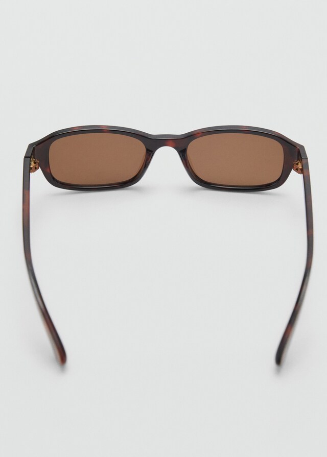 Mango Sonnenbrille mit rechteckigem Brillengestell 50% Rabatt für begrenzte Zeit