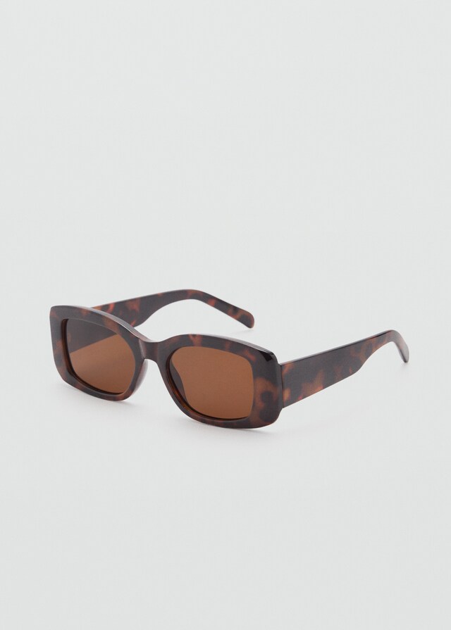 Mango Sonnenbrille mit viereckiger Brillenfassung Rabatte dieses Monats