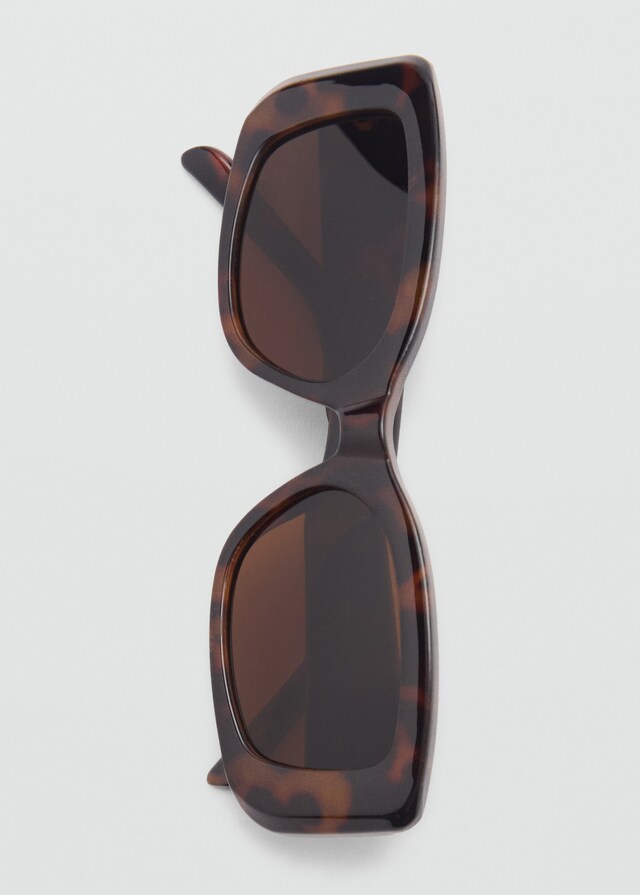 Mango Sonnenbrille mit viereckiger Brillenfassung Rabatte dieses Monats