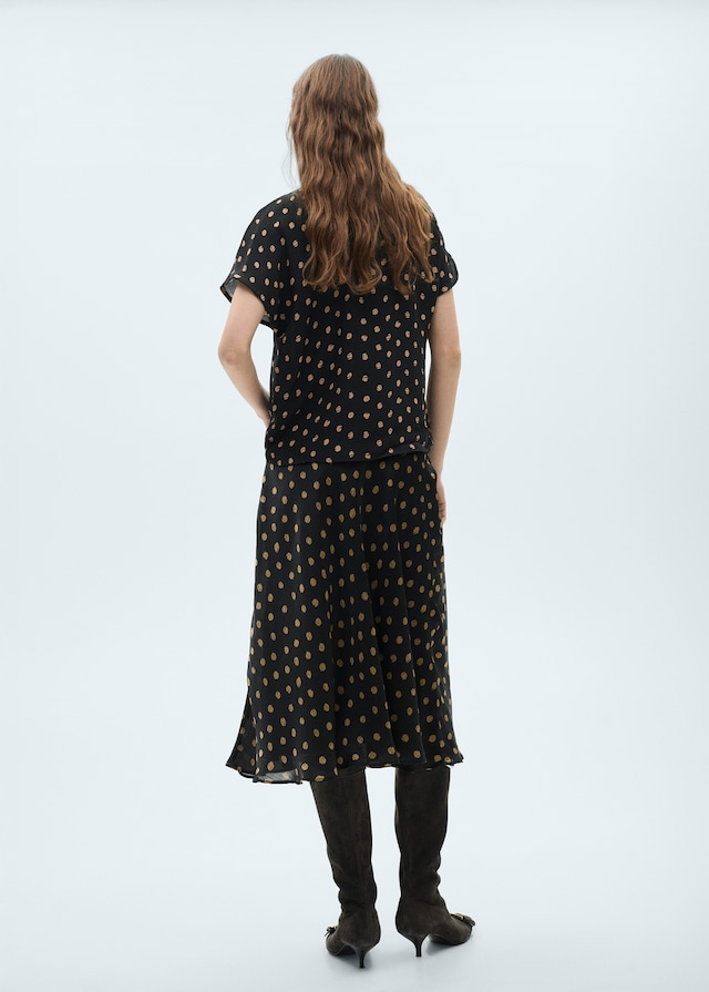 Mango Polka-Dots-Bluse mit drapiertem Kragen Saisonale Angebote