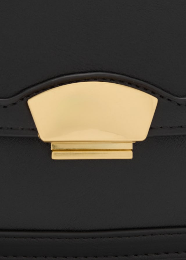 Mango Umhängetasche mit Metallverschluss im Angebot