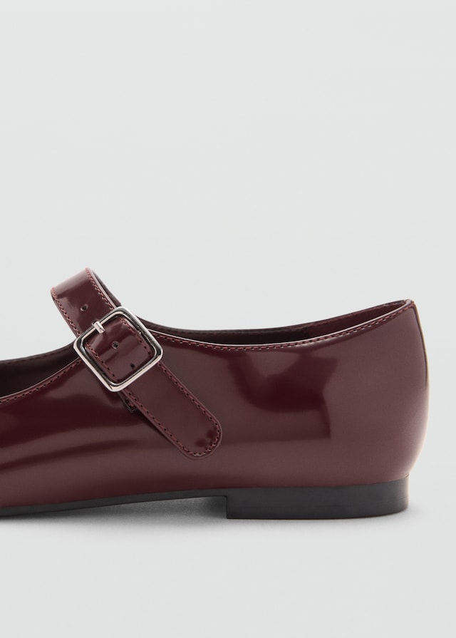 Mango Ballerinas mit Riemen in Lacklederoptik Meist gekauft