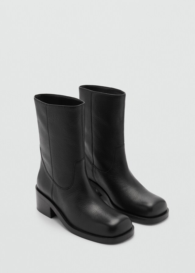Mango Lederstiefelette mit Karrée-Spitze Saisonale Angebote