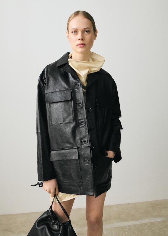 Mango Oversized-Lederjacke mit Taschen Im Verkauf