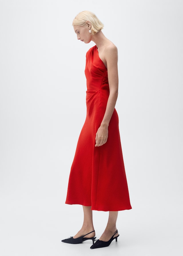 Mango Drapiertes Kleid mit asymmetrischem Design im Angebot