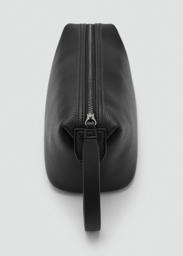 Mango Genarbte Kosmetiktasche mit Kontrasthenkel Angebote