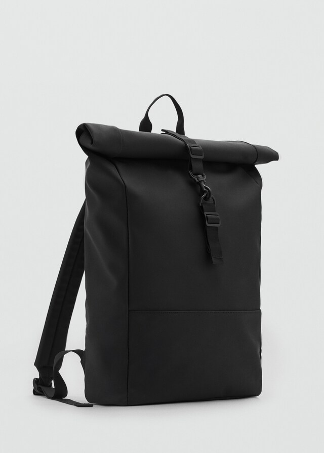 Mango Gummierter Rucksack mit Umschlagverschluss Schlussverkauf
