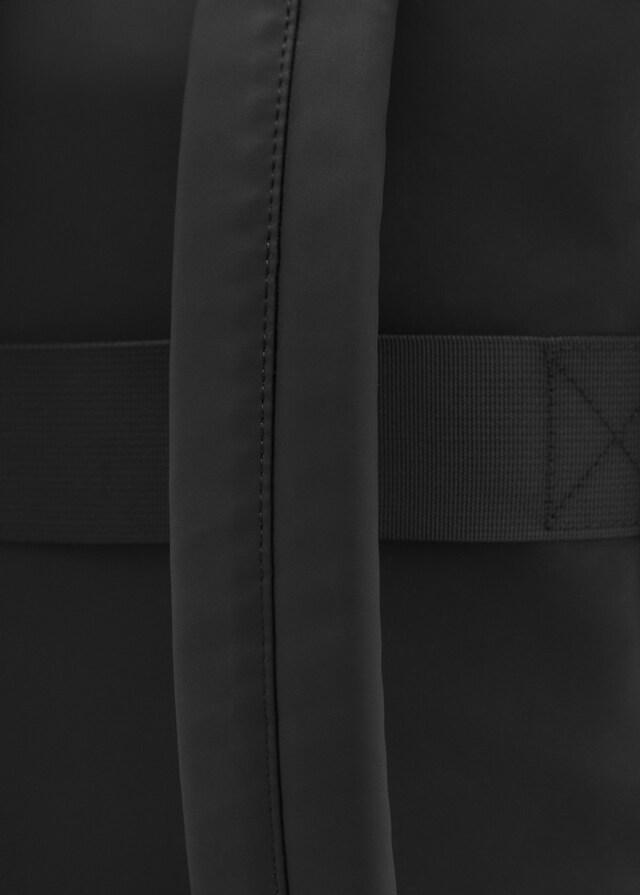 Mango Gummierter Rucksack mit Umschlagverschluss Schlussverkauf
