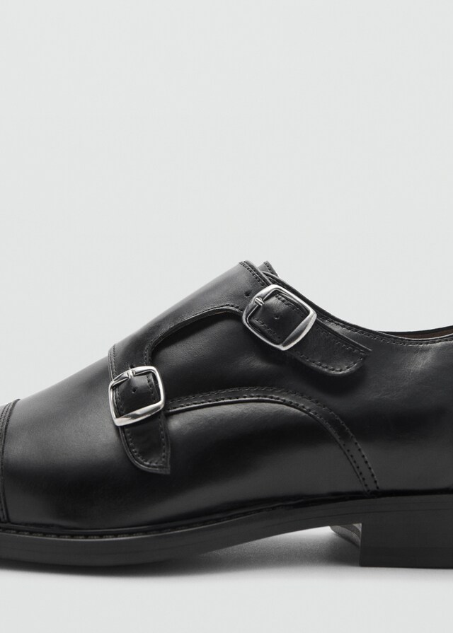 Mango Lederschuh mit Doppelschnalle Kauf eins, bekomm eins gratis