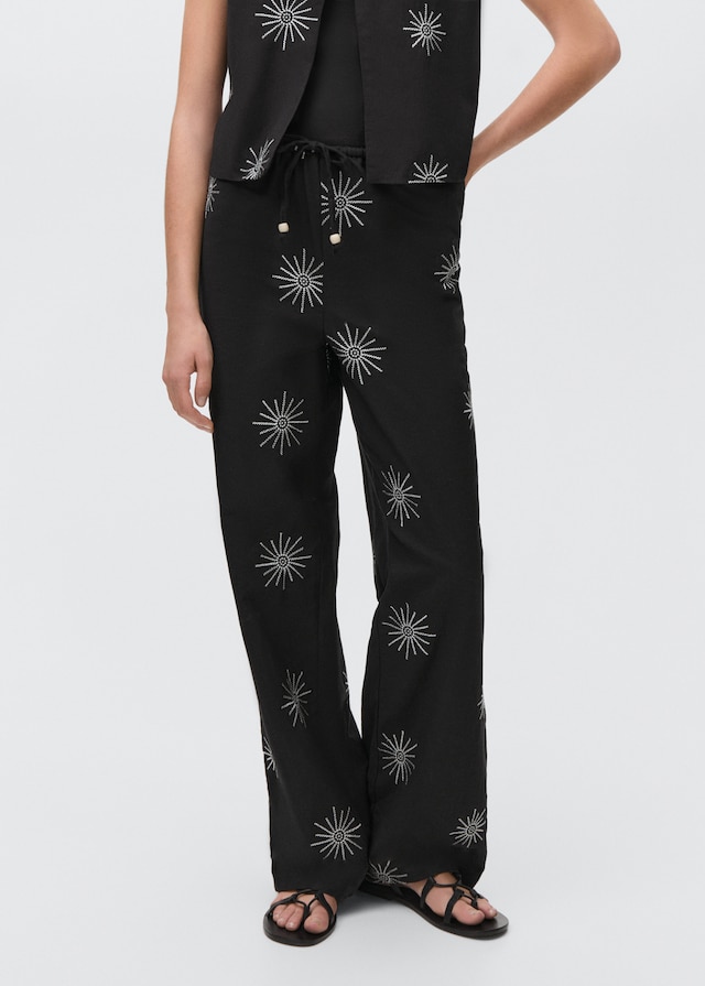 Mango Lange Hose mit Stickdetails Räumungsverkauf