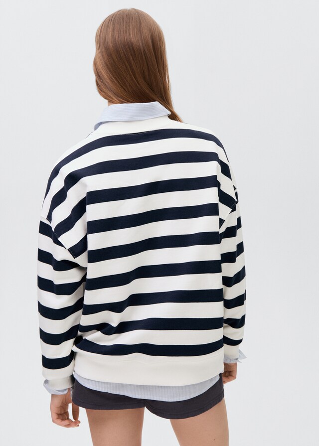 Mango Gestreiftes Sweatshirt mit Text Nur für heute
