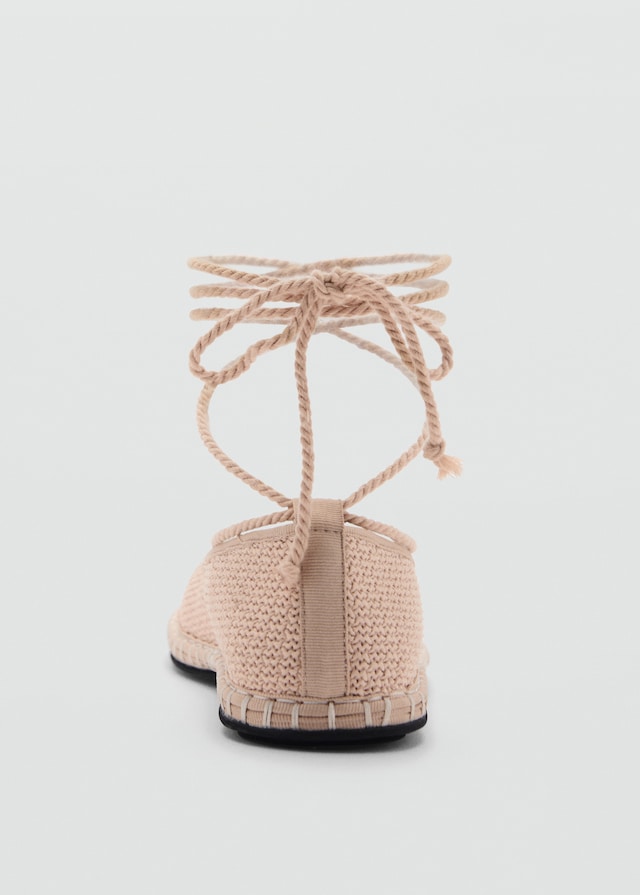 Mango Strick-Ballerina mit Schnürsenkeldetails Fabrikpreis
