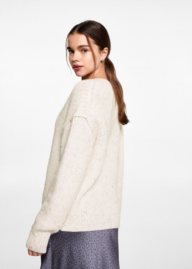 Mango Oversized-Pullover mit V-Ausschnitt Exklusivangebot