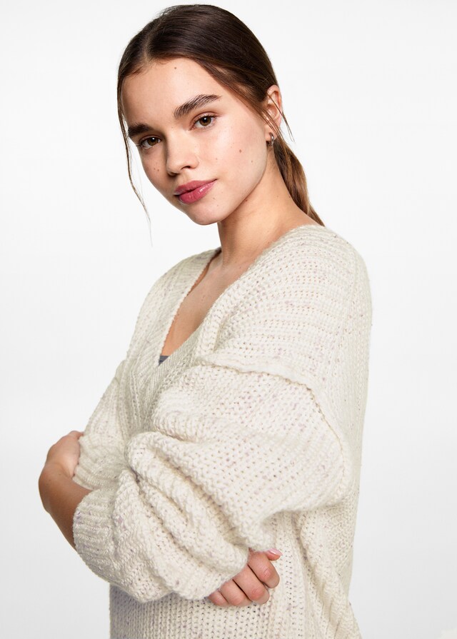 Mango Oversized-Pullover mit V-Ausschnitt Exklusivangebot