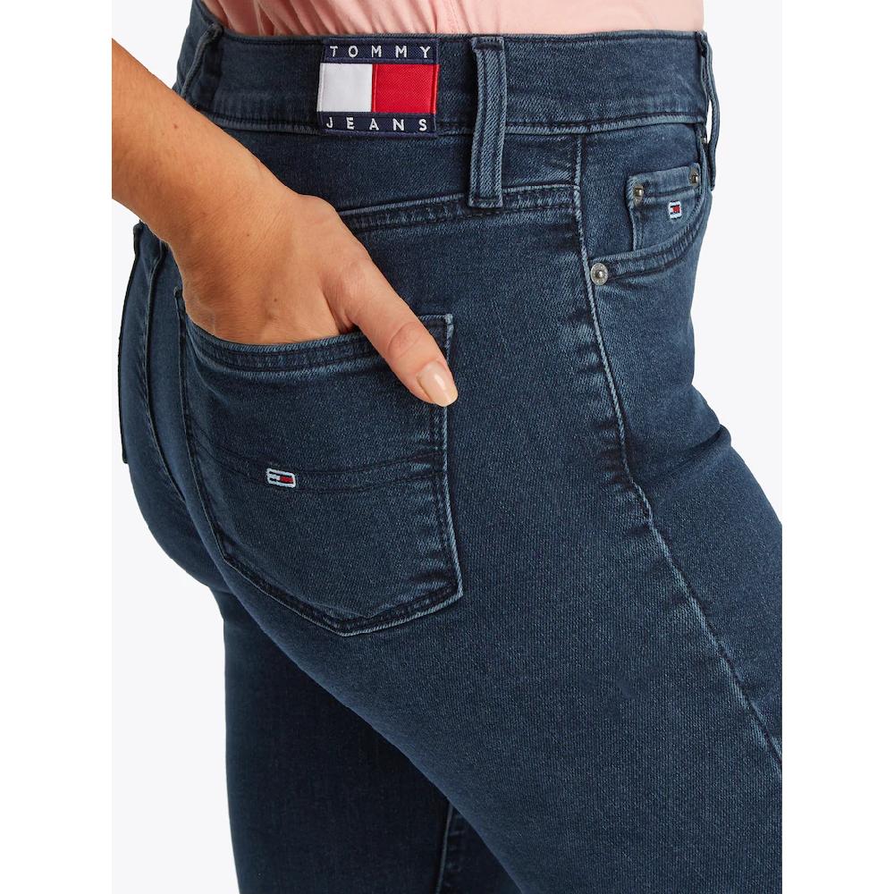 Tommy Jeans Skinny-fit-Jeans »Nora Mid Rise Skinny Fit« mit Waschung mit Logo-Badge Saisonale Angebote