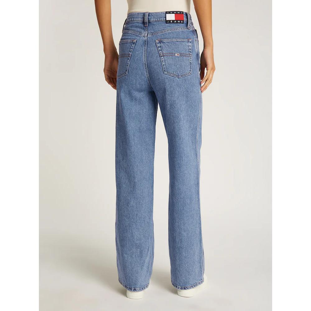 Tommy Jeans Weite Jeans »Claire High Rise« mit Logo-Badge Zeitbegrenzte Promotion