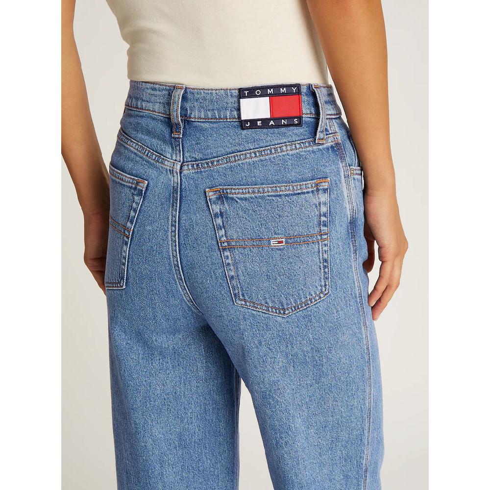 Tommy Jeans Weite Jeans »Claire High Rise« mit Logo-Badge Zeitbegrenzte Promotion