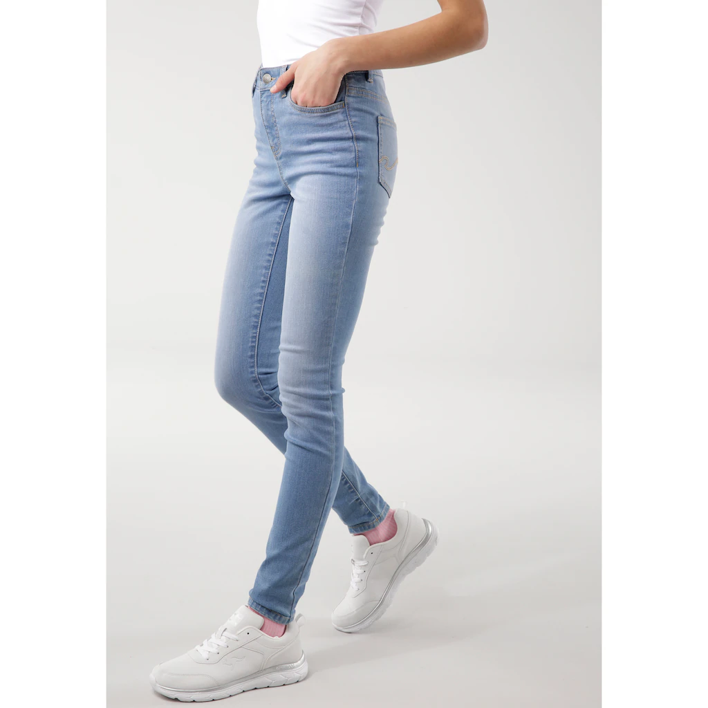 KangaROOS 5-Pocket-Jeans »SUPER SKINNY HIGH RISE« knöchellang mit Used-Optik hohe Leibhöhe Clearance-Verkauf