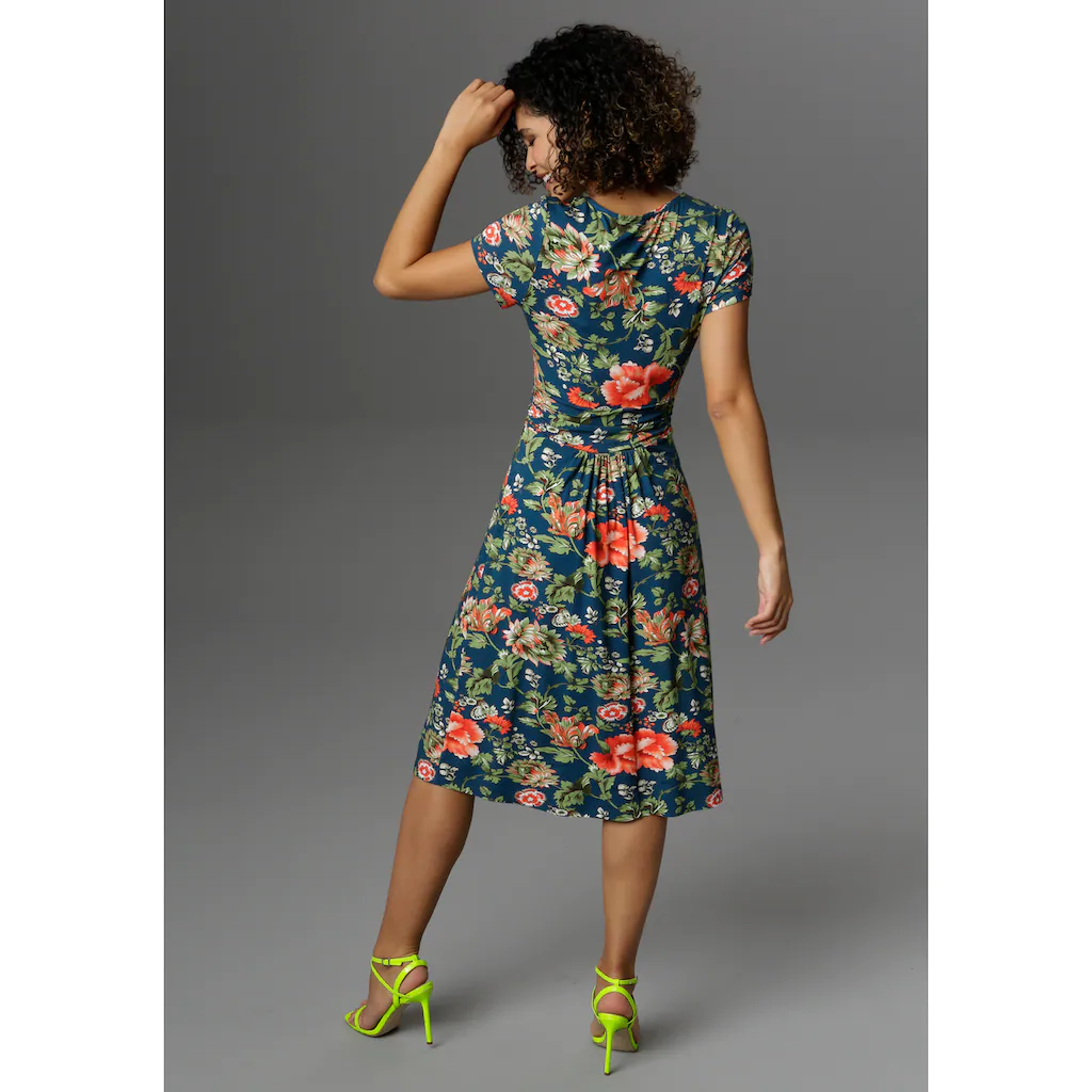 Aniston CASUAL Sommerkleid mit farbenfrohem Blumendruck Rabatt