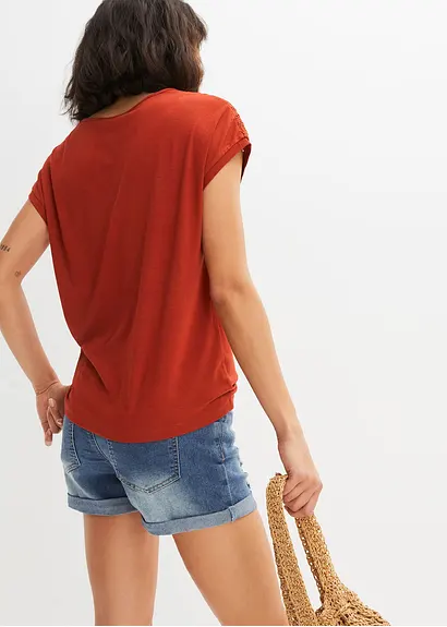 bonprix modisches Shirt mit femininer Lochstickerei vorne - rot Muttertagsangebot