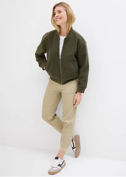 bonprix Twillhose mit Bequembund und aufgesetzten Taschen hinten - grün Auslauf