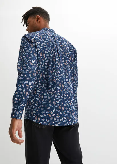 bonprix Bequem weit geschnittenes Langarmhemd mit Button-Down-Kragen in modischem Paisley-Muster Sonderangebote