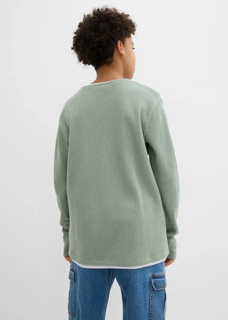 bonprix Schönes Jungen Langarmshirt in 2 in 1 Optik mit Rundhalsausschnitt Vierteljährliche Förderung