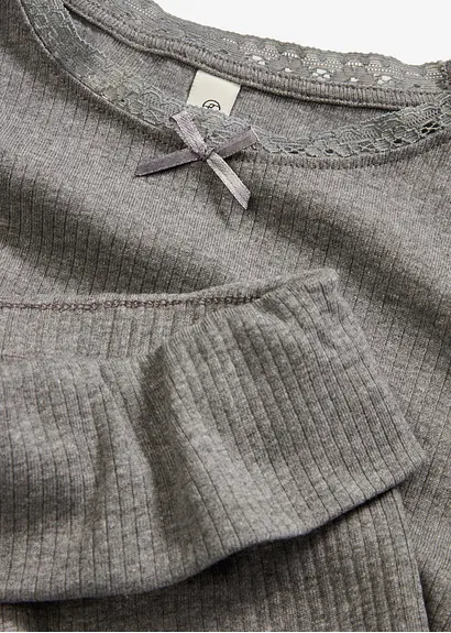 bonprix Mädchen Langarmshirt mit Spitze am Ausschnitt und mit bequemer ausgestellter Hose (2-tlg. Set) Begrenzt auf 3 Tage