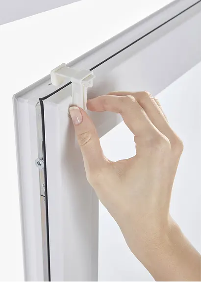 bonprix Fensterdekoration mit dezentem Blumen-Druck - weiß Klemmträger Muttertagsangebot